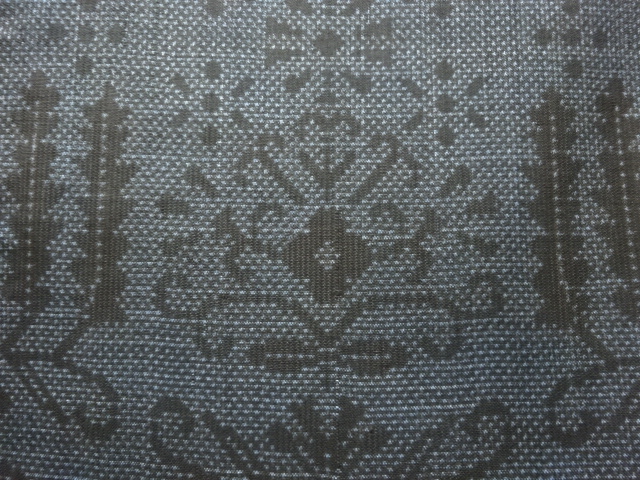 アンティーク　花模様織り出し本場泥大島紬着物(5マルキ)